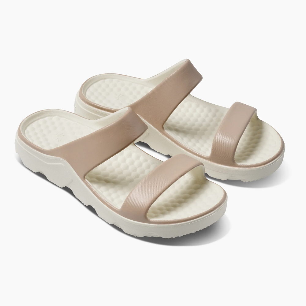 Joybees Women's Riviera Sandal Soft Sand/bone [sz:w10]